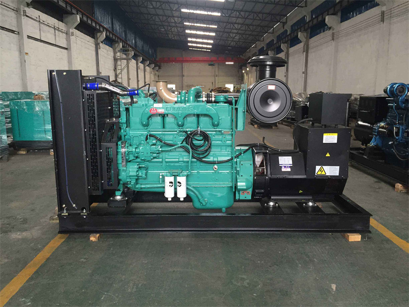 黔南如何判断一个电压表是否具有自动量程切换功能？